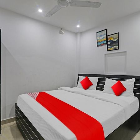 Oyo Flagship 81064 Chaudhary In Gorakhpur Exterior foto