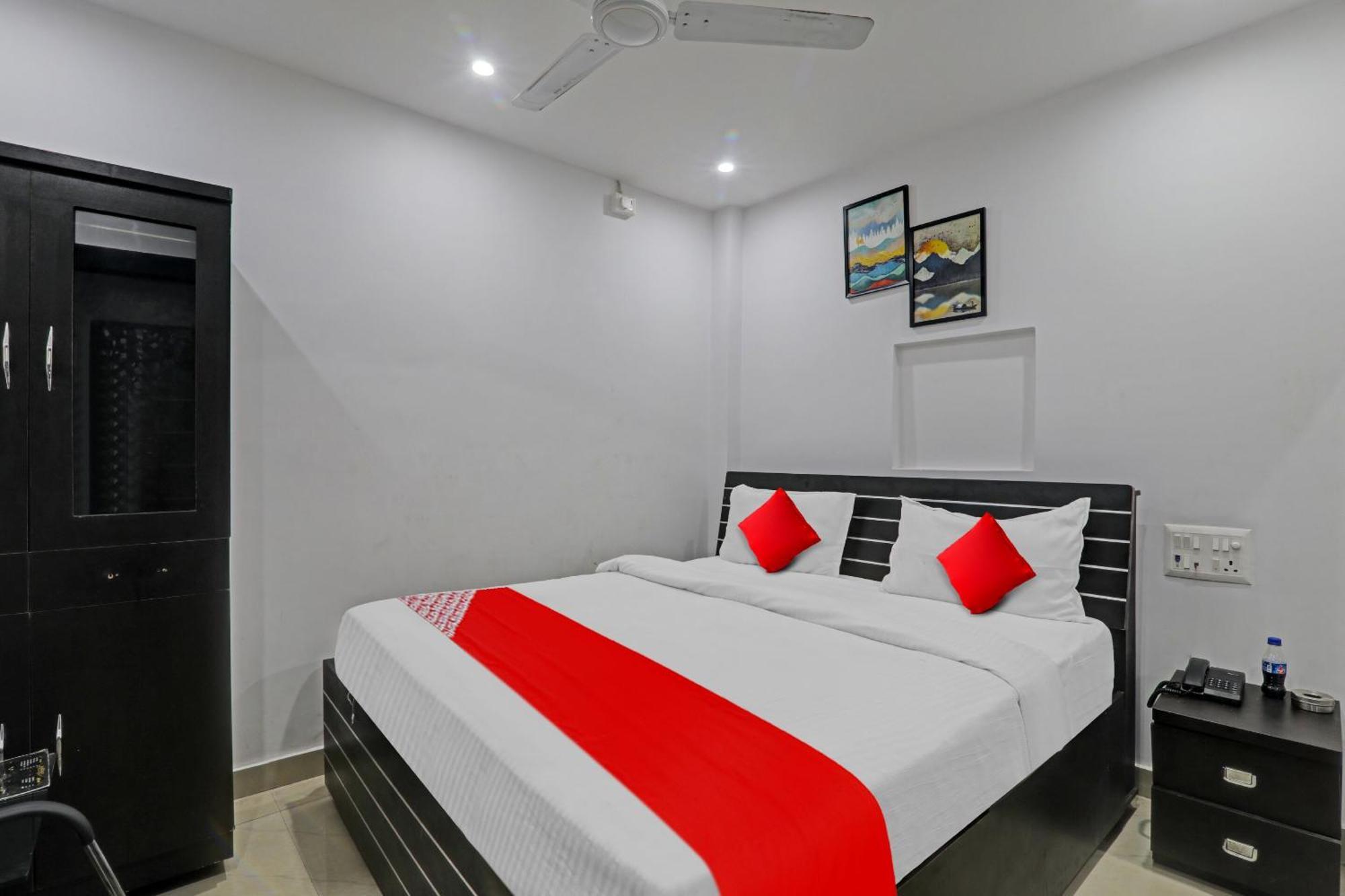 Oyo Flagship 81064 Chaudhary In Gorakhpur Exterior foto